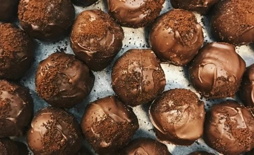 Νηστίσιμα τρουφάκια με φιστίκι Αιγίνης - Εύκολη συνταγή, απλά υλικά