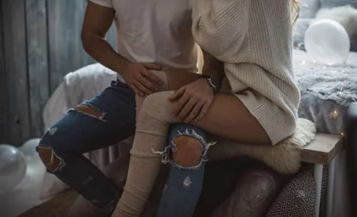 Κι αν το γόνατο είναι το κλειδί στα προκαταρκτικά του σεξ;