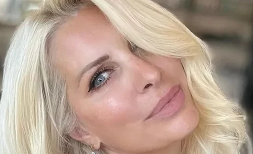 Ανανεωμένη η Ελένη Μενεγάκη: Η αλλαγή στα μαλλιά της που την ενθουσίασε