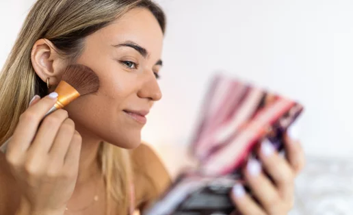 5 έξυπνα tips για να εφαρμόσεις σωστά makeup στην ξηρή επιδερμίδα σου
