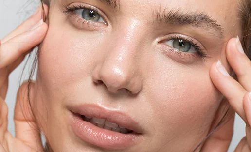 Εμφανίζεις σπυράκια στο ίδιο σημείο, ξανά και ξανά; Δες τους 5 κύριους λόγους