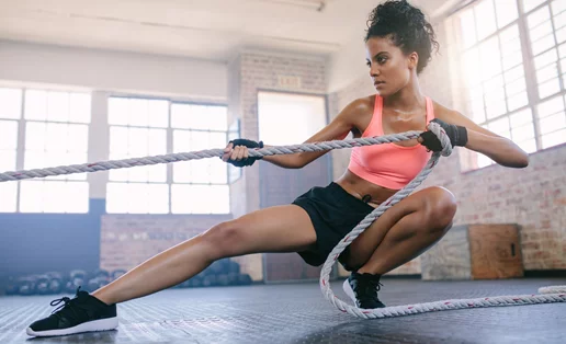 Οι ασκήσεις στις οποίες ορκίζονται οι λάτρεις του cross fit