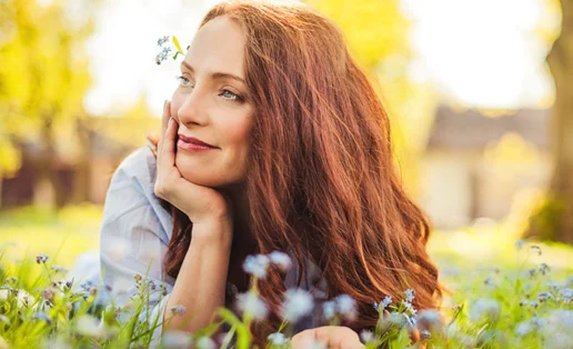 Δέρμα στην εμμηνόπαυση και καλοκαίρι: Οι συμβουλές της δερματολόγου