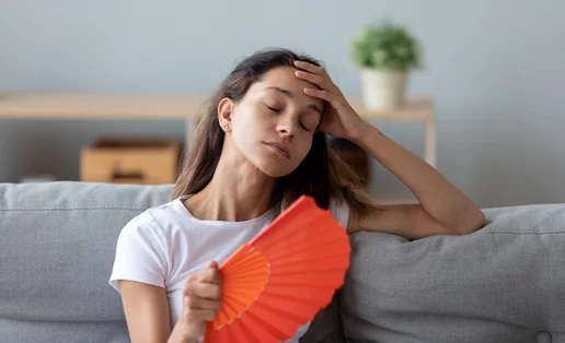 Καύσωνας: Οι βασικές οδηγίες προστασίας από τις υψηλές θερμοκρασίες