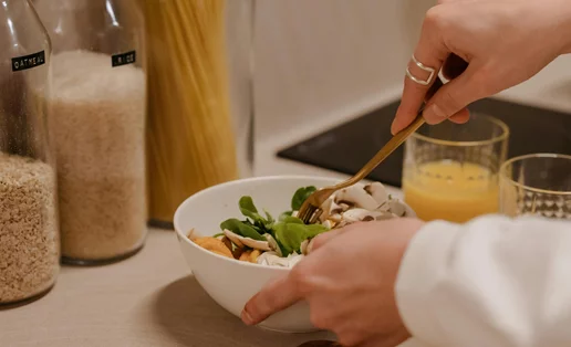 Γιατί η διαλειμματική νηστεία δεν είναι για μένα: Οι εναλλακτικές που προτιμώ για ισορροπημένη διατροφή