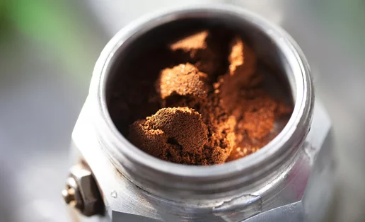 Το κατακάθι του καφέ από ποια ασθένεια μπορεί να σε προστατέψει;