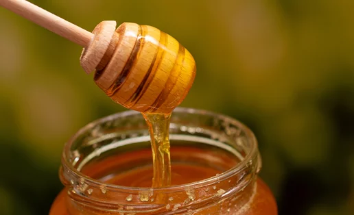 Πόσο υγιεινό είναι τελικά το μέλι; - τι λέει η διατροφολόγος