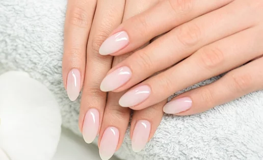 Τελικά, το ημιμόνιμο μανικιούρ βλάπτει τα νύχια μας;