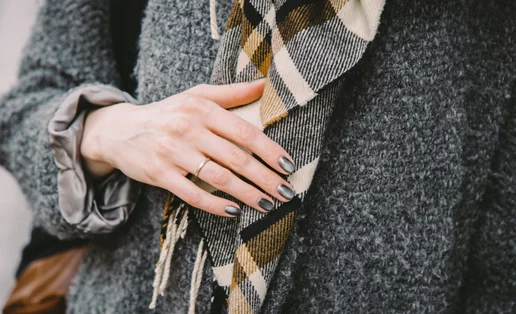 Τάσεις νύχια '22: Τα χρώματα και τα trends που θα βλέπεις παντού το φθινόπωρο