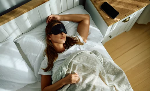 Μπορεί ακόμα και να σου "κόψει την ανάσα": Η κλασική στάση ύπνου που πρέπει να αποφεύγεις!