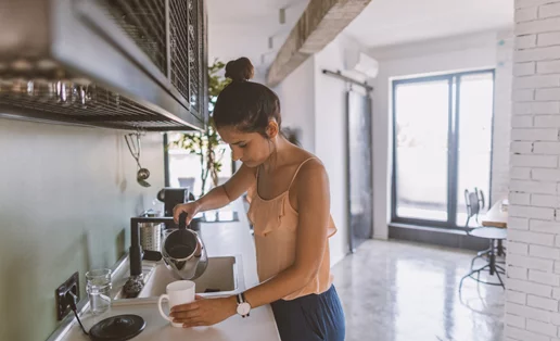 Αυτές είναι οι 6 συσκευές κουζίνας που δεν πρέπει να μπαίνουν ποτέ σε πολύπριζο