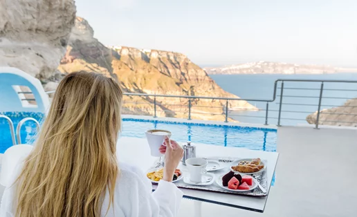 Πώς να μην πάρω κιλά το καλοκαίρι; Ακολούθησε αυτές τις 4 βασικές συμβουλές