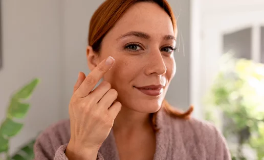 Εφέ botox χωρίς ενέσεις: Αυτό είναι το οικονομικό προϊόν που έχει γίvει viral