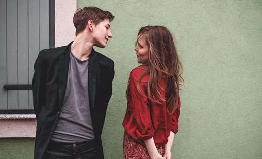 Η χαμένη γοητεία του φλερτ: 9 λανθασμένες πεποιθήσεις για αυτή τη δυναμική μορφή επικοινωνίας