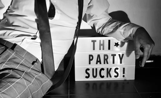 Πώς θα επιβιώσεις τις γιορτές των Χριστουγέννων με την τοξική σου οικογένεια