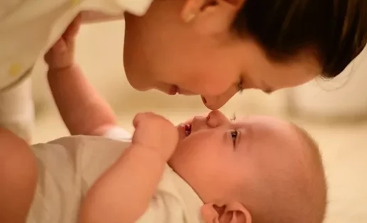 Πώς "διδάσκεται" η ευτυχία στα παιδιά - Ο ρόλος των γονέων