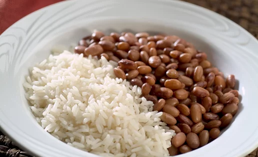 Ρύζι με φασόλια: Ένα γεύμα - superfood από τη Λατινική Αμερική - γιατί να το βάλεις στη διατροφή σου