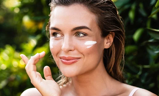 3 δροσιστικές DIY μάσκες | Το beauty secret που φτιάχνεις στην κουζίνα σου