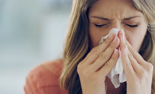 Ιώσεις: Γιατί δεν πρέπει να πάρεις ψευδάργυρο και βιταμίνη C;