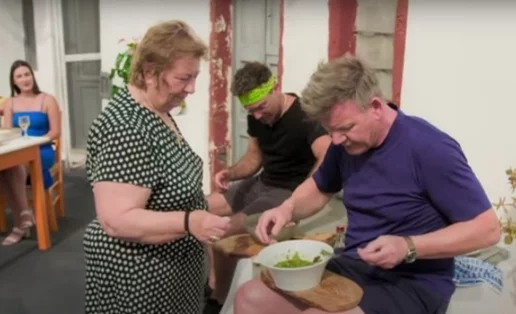 Ελληνίδα γιαγιά δοκιμάζει συνταγή του Γκόρντον Ράμσεϊ και δεν ενθουσιάζεται καθόλου