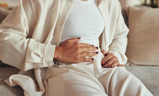 "Περιέχει πάνω από 80 χημικές ουσίες": Το κοινό υλικό που προκαλεί ορμονικές διαταραχές