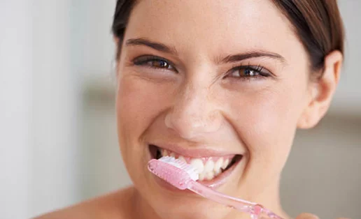 Ευαισθησία στα δόντια: Τι την προκαλεί;