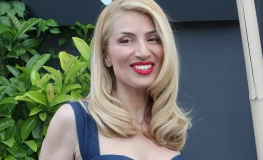 Μαρία Ηλιάκη: Αυτό είναι το lip balm με χρώμα που δεν λείπει ποτέ από την τσάντα της