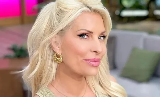 Ελένη Μενεγάκη: Υιοθέτησε την πιο hot τάση μακιγιάζ ματιών τώρα