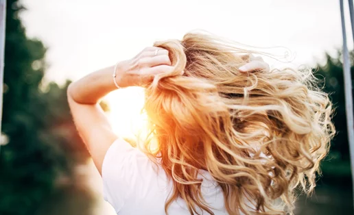 Το εύκολο χτένισμα για τις bad hair days σου είναι και το πιο trendy