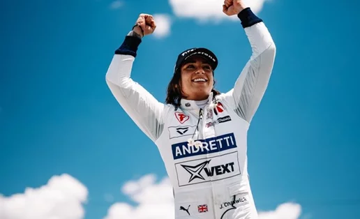 Πρώτη γυναίκα νικήτρια στο IndyCar μετά από πολλά χρόνια