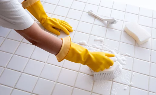 Γιατί τα απολυμαντικά δεν σκοτώνουν ποτέ 100% τα μικρόβια: Η επιστήμη πίσω από το 99,9%