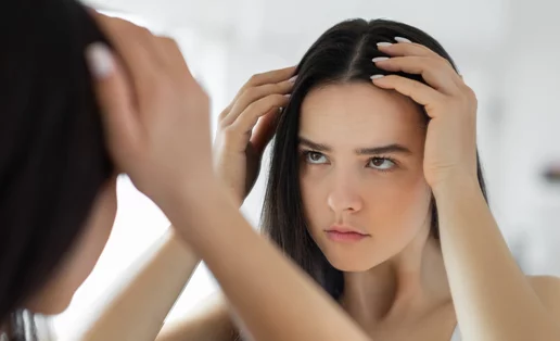 3 συστατικά στα σαμπουάν που πρέπει να αποφύγεις για την τριχόπτωση