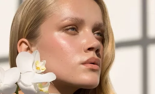 Οι καλύτερες κρέμες με ρετινόλη και υαλουρονικό οξύ