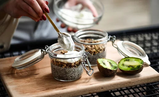 Πρωτεΐνη χωρίς μαγείρεμα: Οι καλύτερες επιλογές για σνακ και γεύματα από την Κλειώ Δημητριάδου