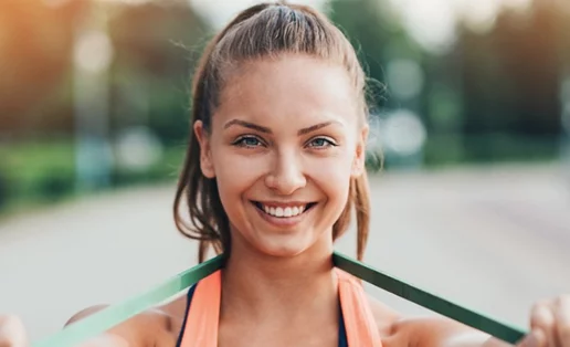 4 γρήγορες ασκήσεις για στητό στήθος