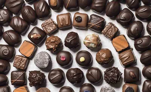 Θερμίδες στις γιορτές: Να πώς θα διαλέξεις ποτά, ορεκτικά, γλυκά και φαγητά