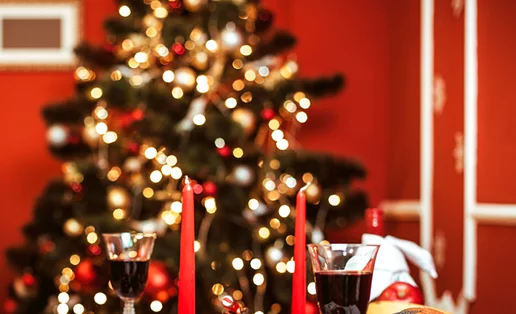 Θερμίδες Χριστουγέννων: Μελομακάρονο ή κουραμπιές; Ρύζι ή πατάτες; Ο διαιτολόγος Κ. Χαρδαβέλλας μας λέει τι να φάμε (και τι όχι)!