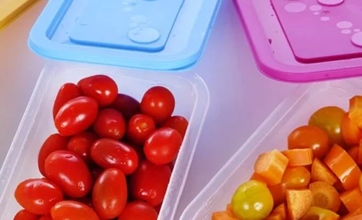 Είναι καρκινογόνα; Πώς να τηγανίζεις, πώς να ψήνεις το κρέας, τι δοχεία να βάζεις στο μικροκυμάτων; Να τι συστήνουν οι έρευνες