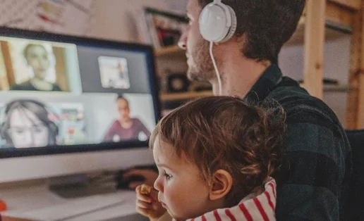 Γονείς, τα παιδιά δεν είναι λάφυρα ούτε όταν τσακώνεστε, ούτε όταν χωρίζετε