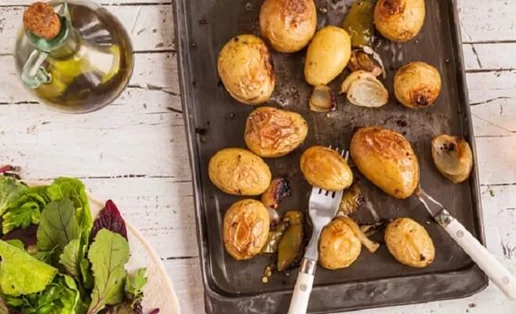 Τι είναι η λαρυγγοφαρυγγική παλινδρόμηση και ποιες τροφές μειώνουν τα συμπτώματα