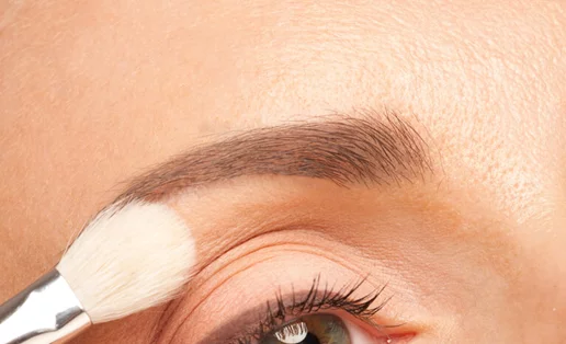 Μακιγιάζ ματιών για λαμπερό βλέμμα: Τα top tips που πρέπει να ξέρουμε