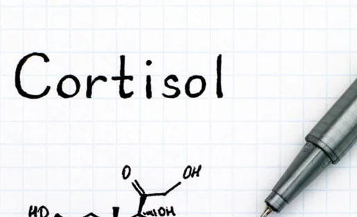 Τι είναι η κορτιζόνη, ποιες χρήσεις και ποιες παρενέργειες έχει;
