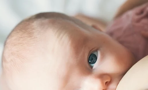 Μόλις γέννησες; 4 συμβουλές για να βάλεις το μωρό στο στήθος σωστά