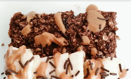 Brownies σοκολάτας με βρώμη: Η υγιεινή εκδοχή της διατροφολόγου