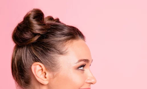 Δείξε νεότερη με το σωστό χρώμα στα μαλλιά