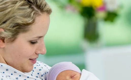 Γιατί κάποιες μαμάδες τρώνε τον πλακούντα τους; Θα το έκανες;