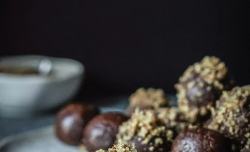 Υγιεινές μπουκιές με κακάο και φυστικοβούτυρο