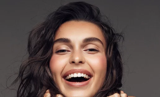 5 τροφές που λευκαίνουν τα δόντια