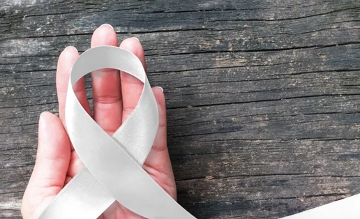 3ος συχνότερος στις γυναίκες ο καρκίνος του πνεύμονα. Plus: Το βασικό σύμπτωμα στις γυναίκες