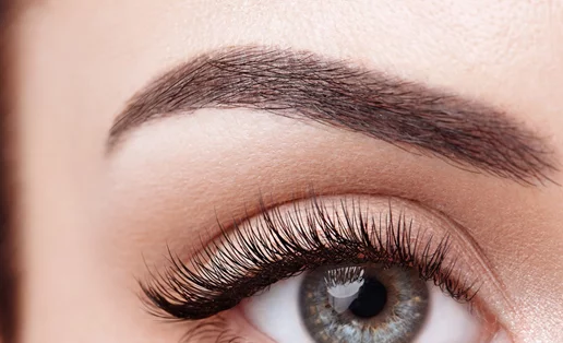 Πώς θα μακρύνω τις βλεφαρίδες με φυσικό τρόπο σε 15''